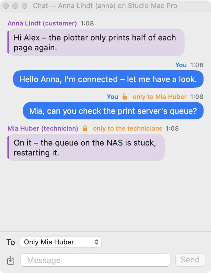The group chat: the customer, the technician and a private message to a colleague.
